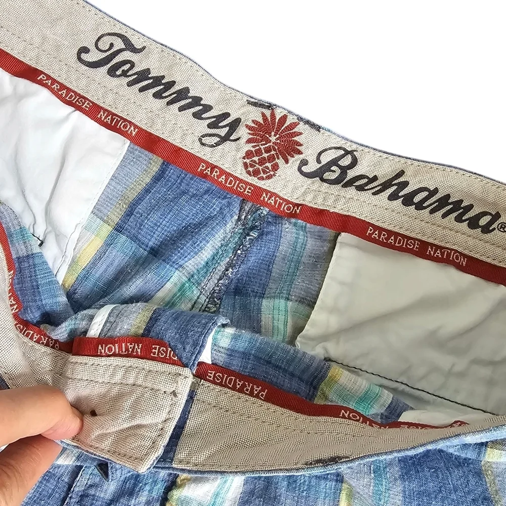 Tommy Bahama stylish plaid